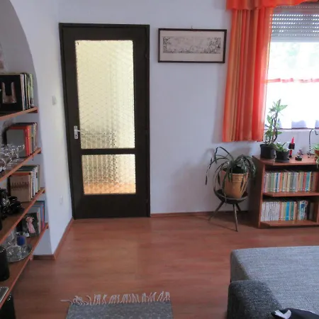 Apartman 2+2 Fo Reszere Holiday home